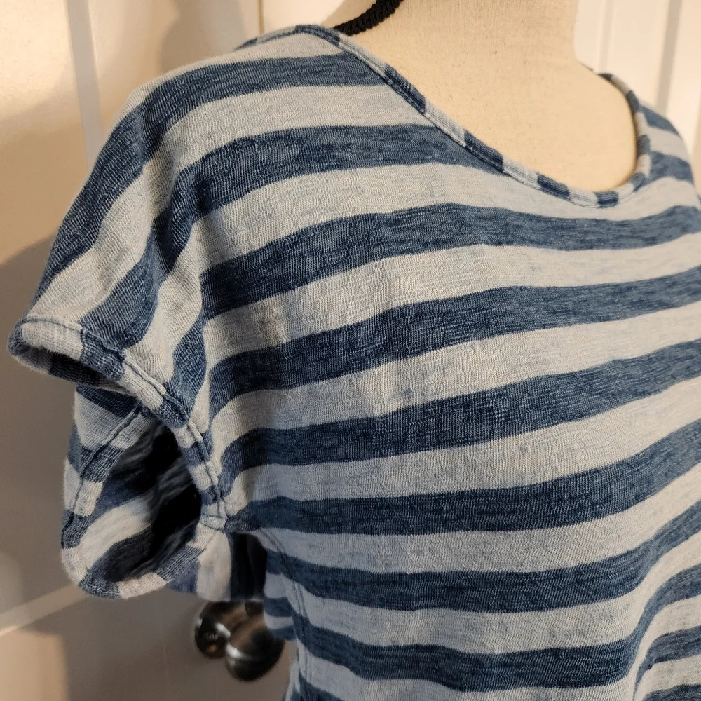 🍉 Blue Stripe Top Size Medium - Picture 2 of 3